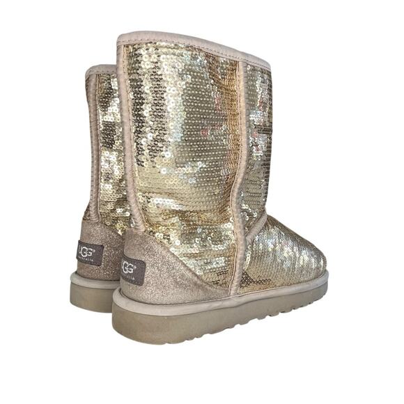 ***SOLD*** UGG Classic Short Sequin Bling Boots Insulated Size 8 Silver - Picture 4 of 5